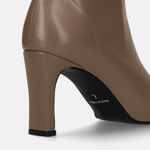 2025AW：ポインテッドトゥ ショートブーツ（m81006）ダークグレージュ/mamian（マミアン）