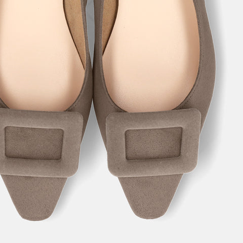 2025AW：スクエアバックル フラットシューズ（m18001）グレージュS/mamian（マミアン）