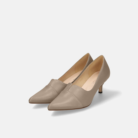 10% OFF: 2024SSBI: Pointed toe switching pumps (5154) beige